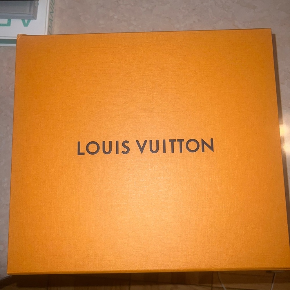 LV Fiction Mask Sunglasses - Picture 4 of 13